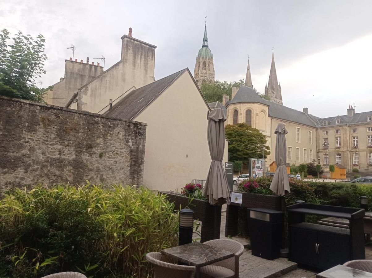 Logis Proche Des Plages Du Debarquement Vaucelles エクステリア 写真
